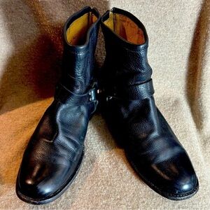 FRYE Sz 10B Harness Short Shaft Leather Boots With Zipper Back Closure